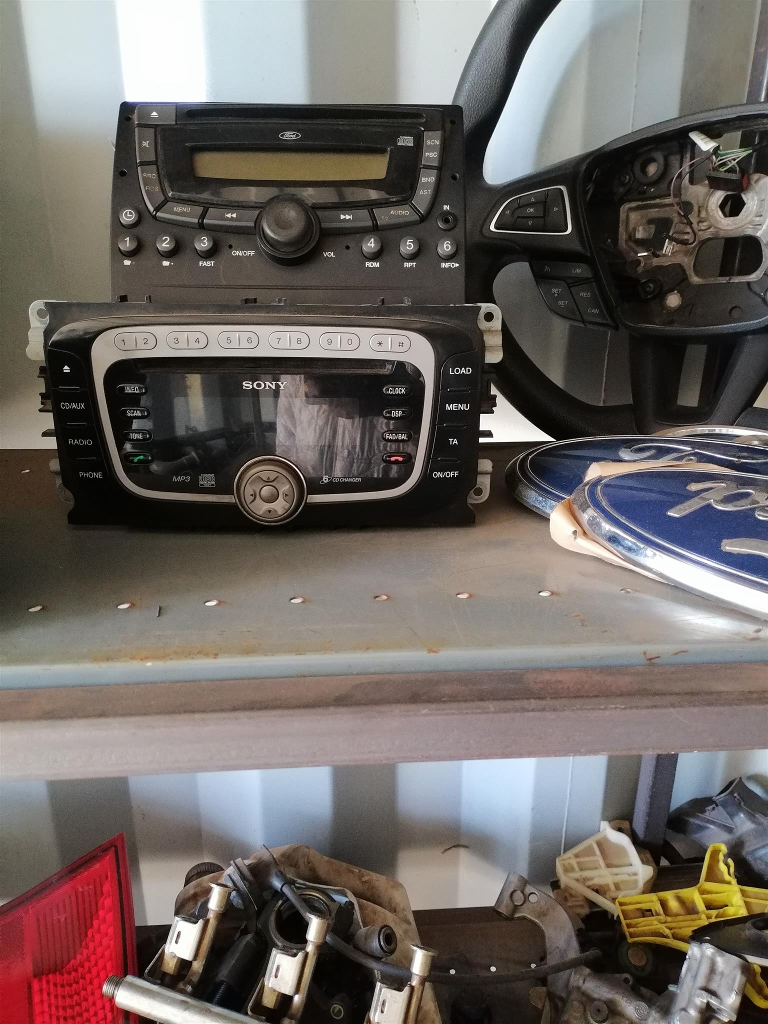 Ford Radio-set - Private Seller Ford Radio-set - Private Seller