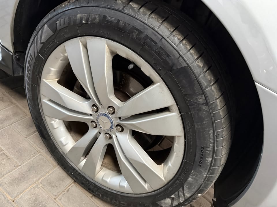 2011 Mercedes-Benz ML350 CDI Automatic- well maintained