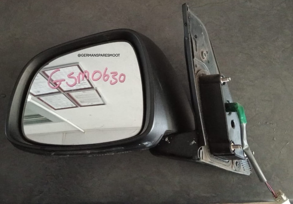 Suzuki Sx4 1.6 Used Door Mirror - Private Seller Suzuki Sx4 1.6 Used Door Mirror - Private Seller