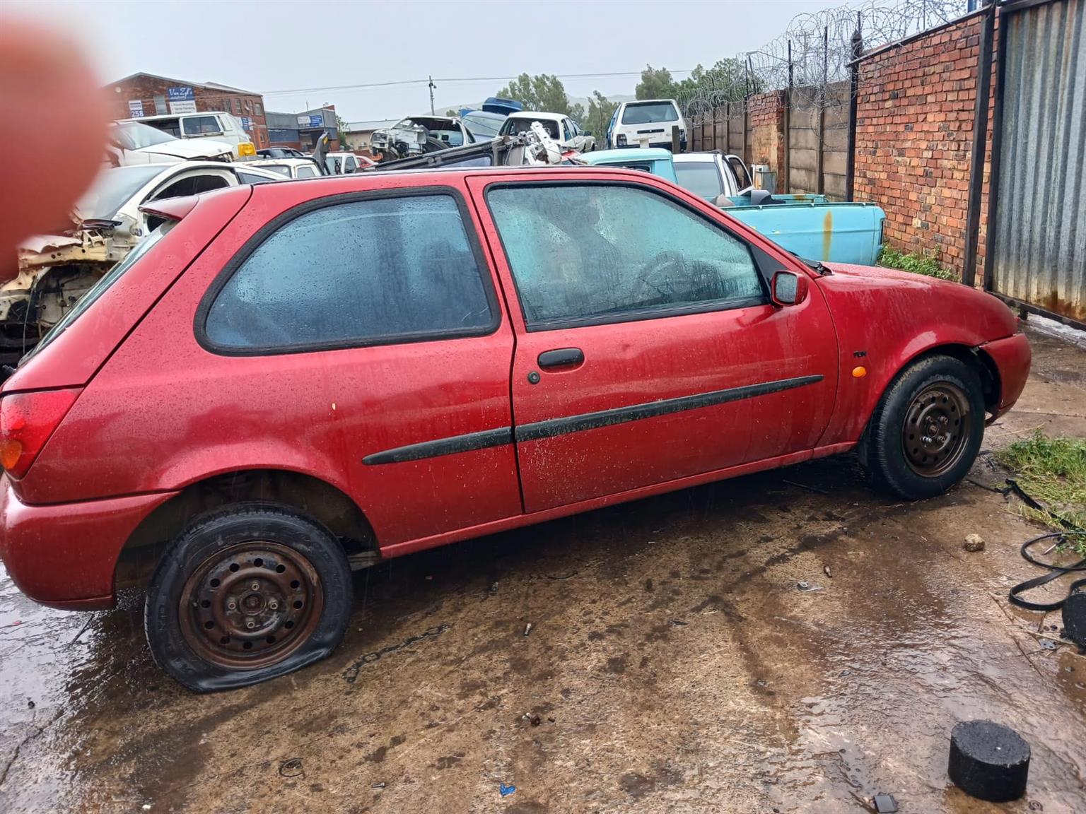 FORD FIESTA 1.3 ENDURA RED CAR FOR STRIPPING CALL FOR INFO - Private Seller FORD FIESTA 1.3 ENDURA RED CAR FOR STRIPPING CALL FOR INFO - Private Seller