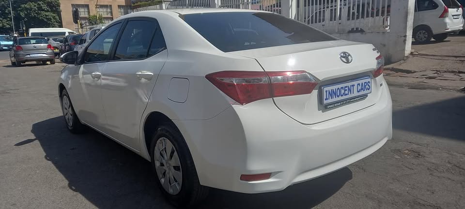 2020 TOYOTA COROLLA QUEST 1.6 PRESTIGE, MANUAL TRANSMISSION, WHITE COLOUR, 85000KM