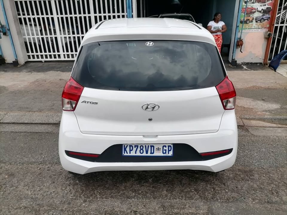 2023 Hyundai Atos 1.0 Hatchback Automatic with a leather seat and Service history