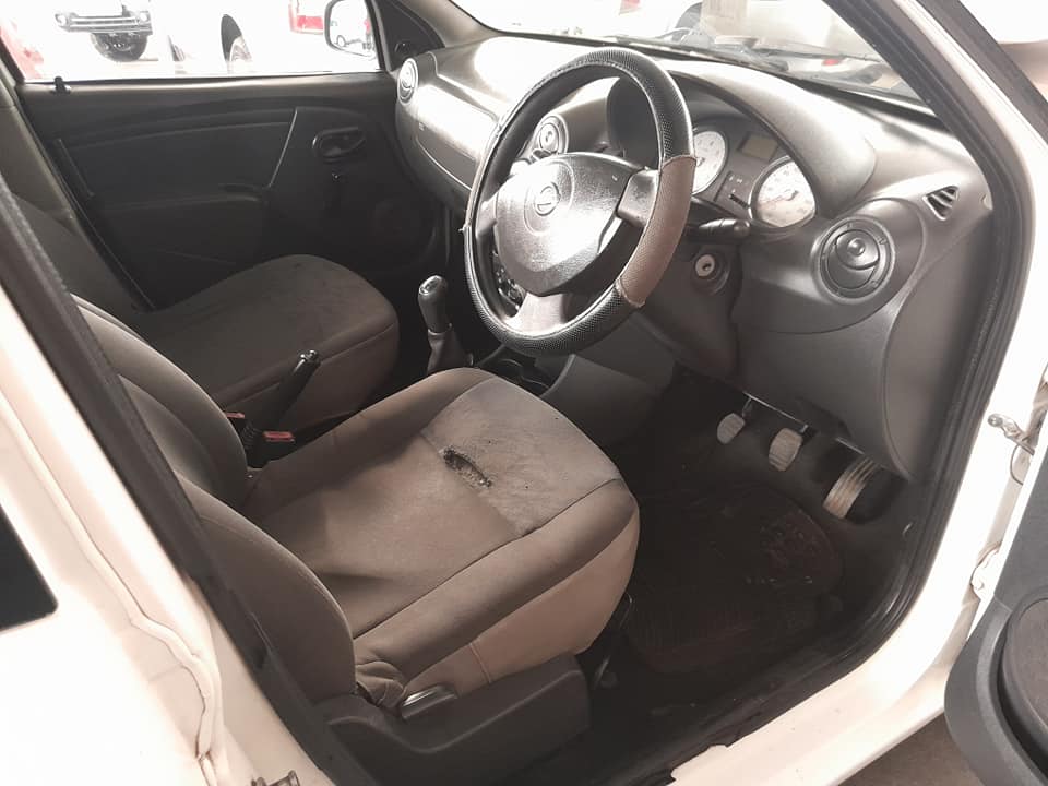 2013 NISSAN NP200 1.5 MANUAL