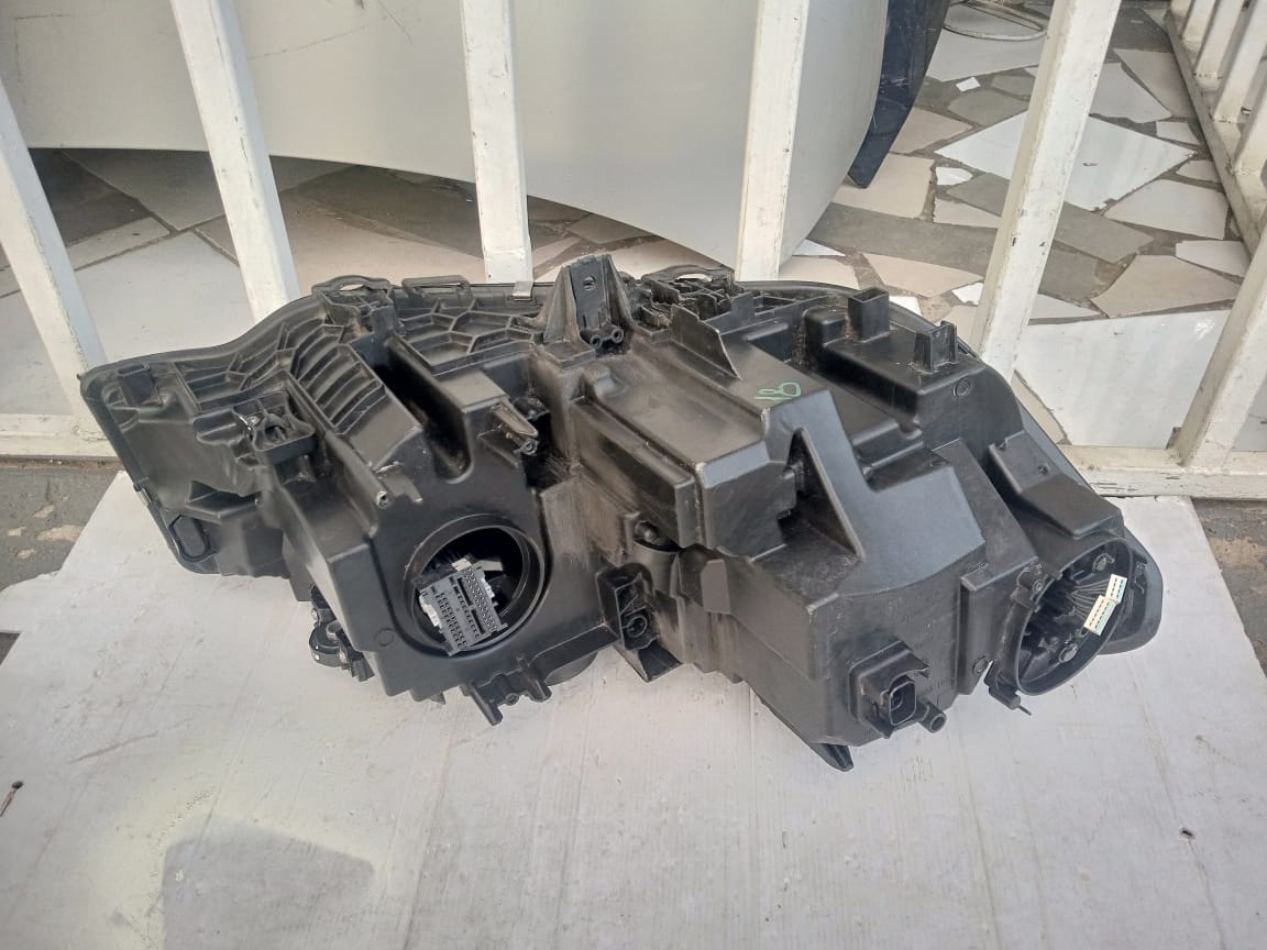 2019-2021 BMW G20 LEFT SIDE HEADLIGHT FOR SALE - Private Seller 2019-2021 BMW G20 LEFT SIDE HEADLIGHT FOR SALE - Private Seller
