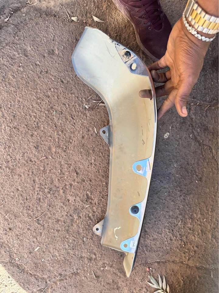 Toyota gd6 right rear bumper chrome - Private Seller