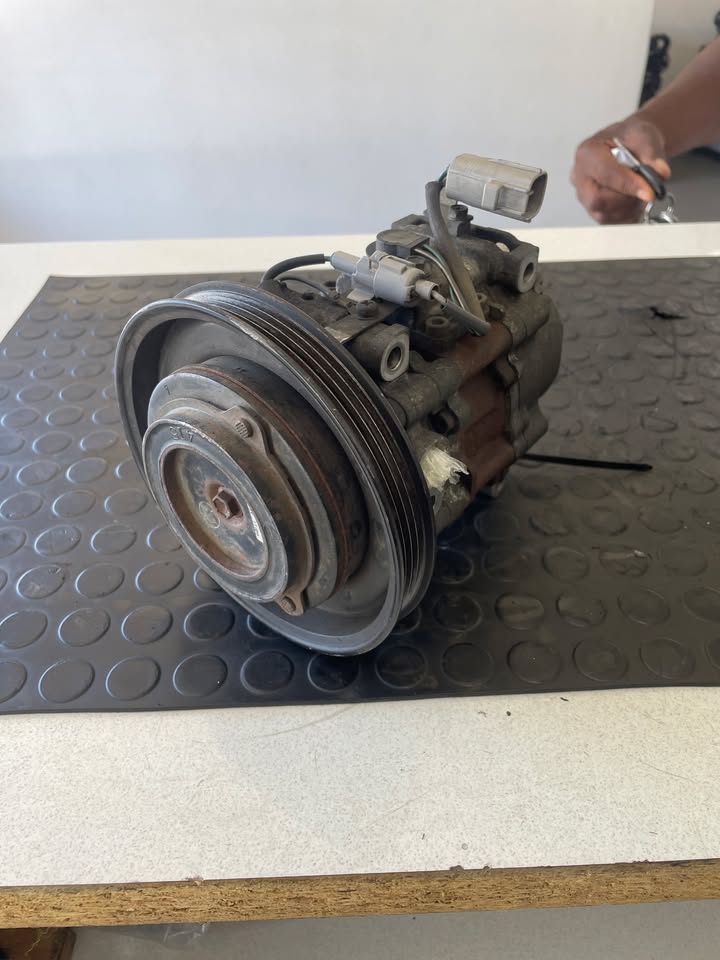 Used Toyota Runx/Corolla 1.6 VVTi Aircon Pump for sale (3ZZ-FE