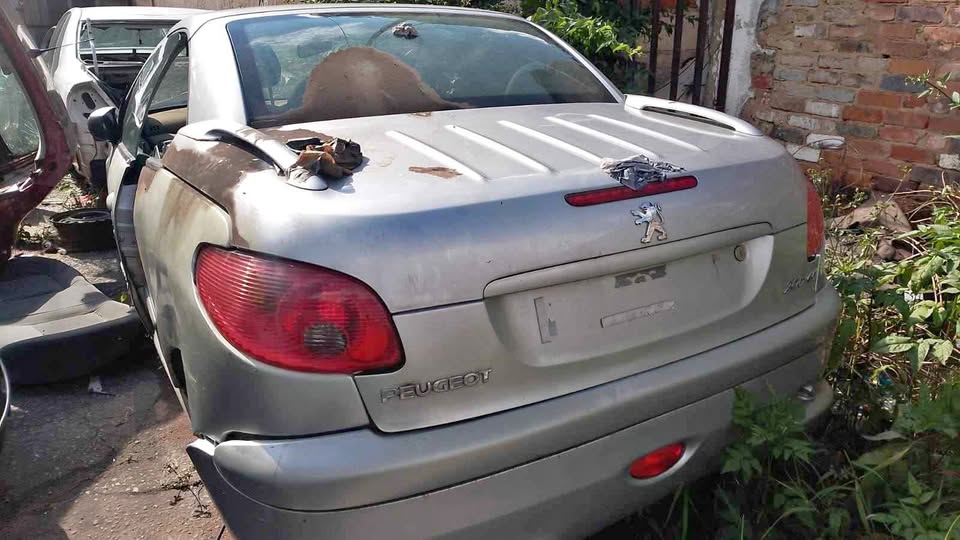 Peugeot 206cc Stripping For Spares JJ's Automotive Supplies Peugeot 206cc Stripping For Spares JJ's Automotive Supplies