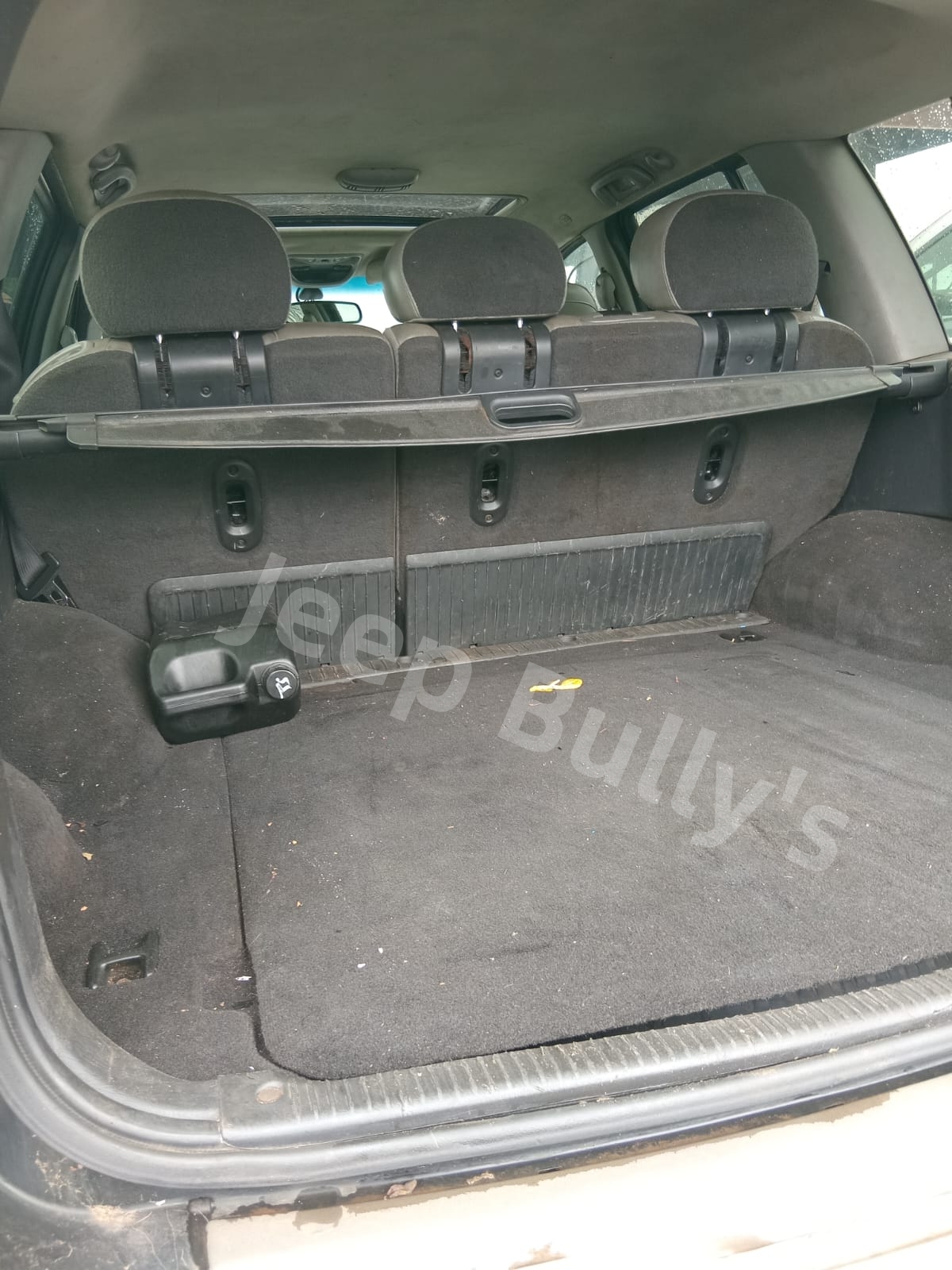 Parts For Jeep Grand Cherokee WJ 2004 (Boot Interior) - Private Seller Parts For Jeep Grand Cherokee WJ 2004 (Boot Interior) - Private Seller