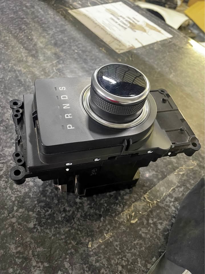 Jaguar F pace gear lever - Private Seller Jaguar F pace gear lever - Private Seller
