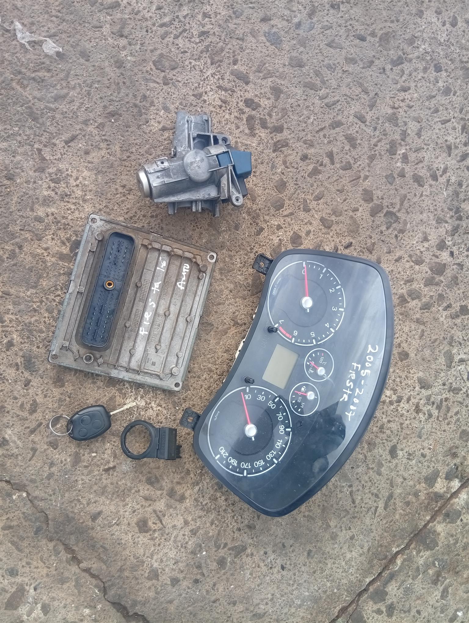 Ford fiesta 1.4 automatic lockset for sale - Private Seller Ford fiesta 1.4 automatic lockset for sale - Private Seller