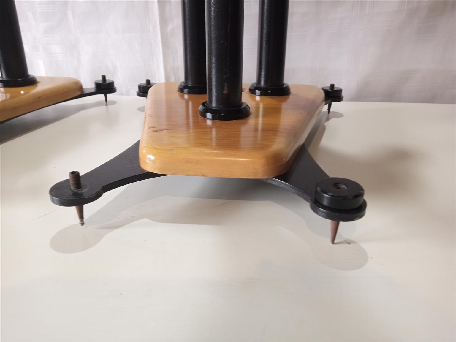 Audiophile Sonus Faber Stands
