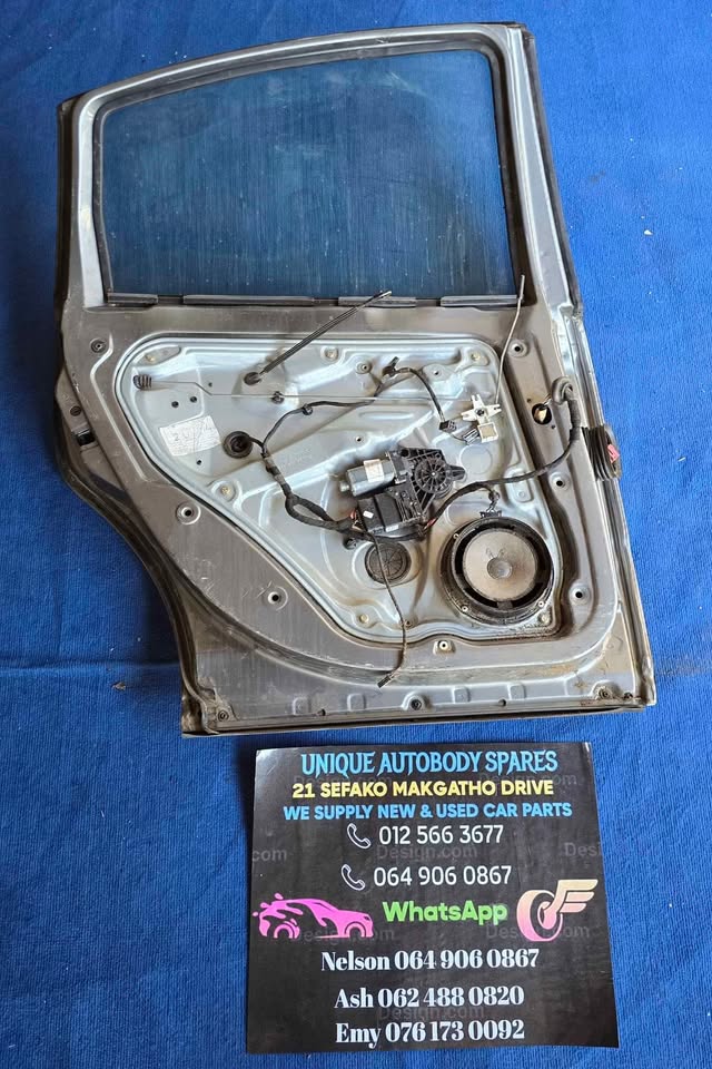 VW Passat 1997 - 2005 Left Rear Door - Private Seller