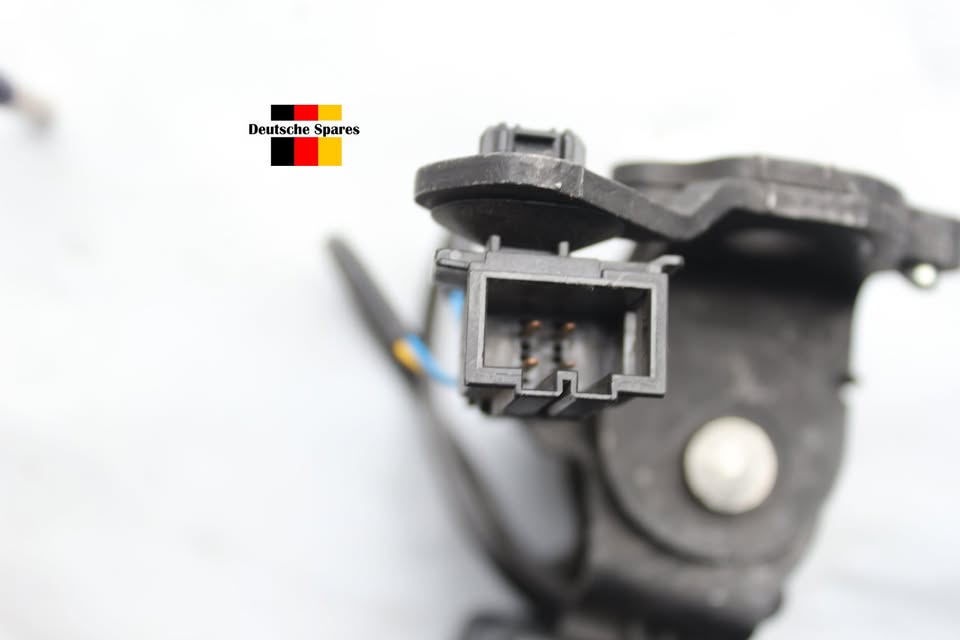 AUDI A3 8V, VW GOLF MK7 2015 1.4 TSI TWIN REAR DOUBLE SEATBELT BUCKLE OEM:8V0857739 PRICE:R750 - Private Seller AUDI A3 8V, VW GOLF MK7 2015 1.4 TSI TWIN REAR DOUBLE SEATBELT BUCKLE OEM:8V0857739 PRICE:R750 - Private Seller
