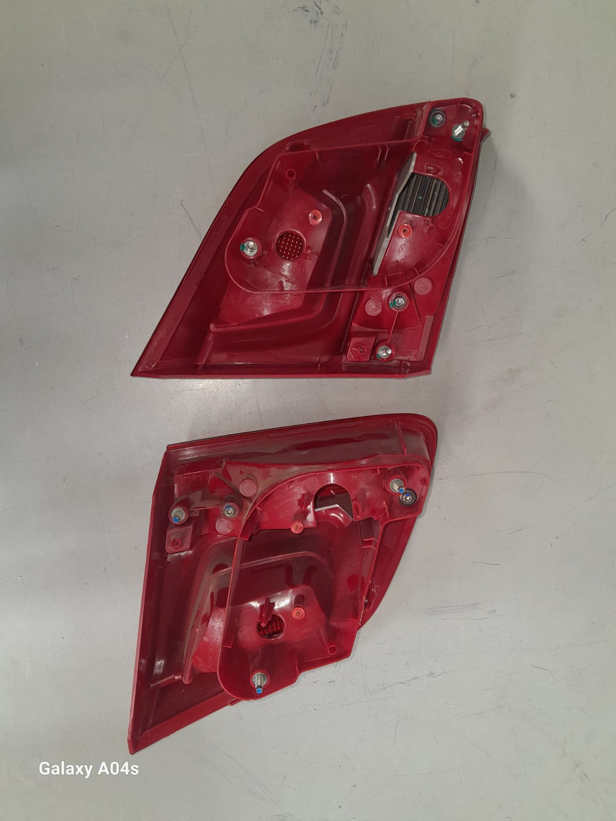 CHEVROLET CRUZE 1.6/ 1.8 REAR BOTH INNER TAILLIGHT 2015 MODEL FOR SALE - Private Seller CHEVROLET CRUZE 1.6/ 1.8 REAR BOTH INNER TAILLIGHT 2015 MODEL FOR SALE - Private Seller