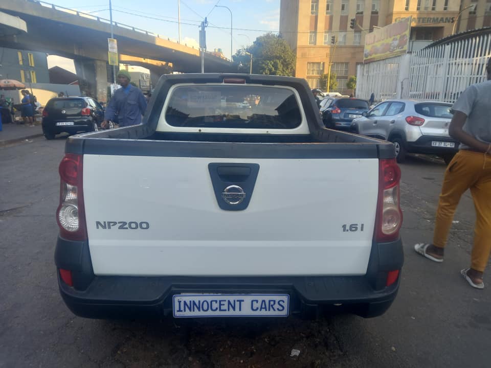 2012 NISSAN NP200 1.6 PETROL, MANUAL TRANSMISSION, WHITE COLOUR, MILEAGE 82000KM