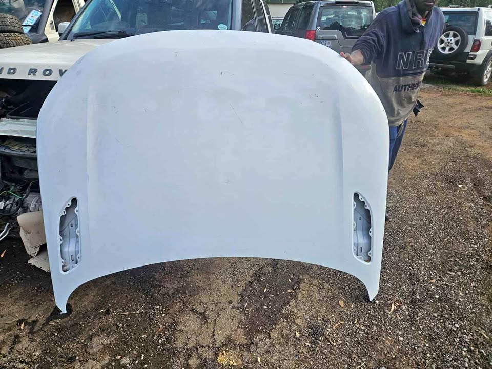 Range rover Velar bonnet forsale - Private Seller Range rover Velar bonnet forsale - Private Seller