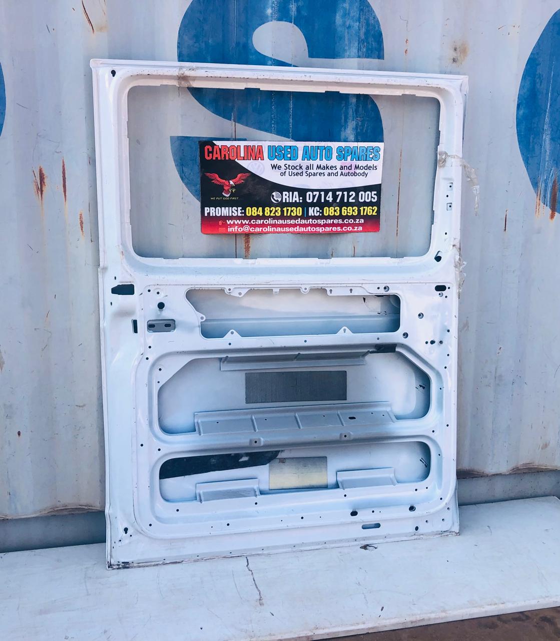 VW Transporter T5 left side sliding door (2003-2015) - Private Seller