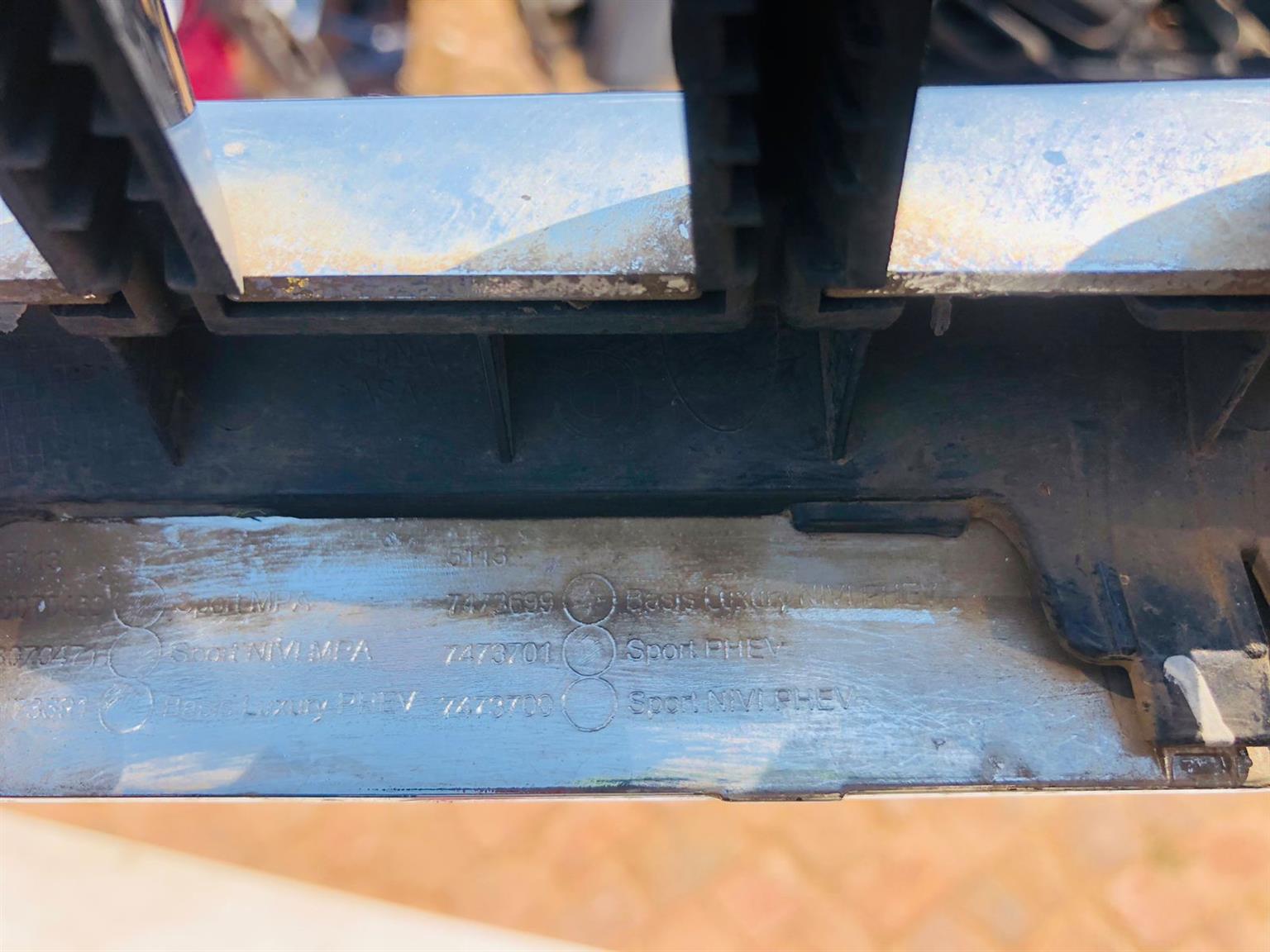BMW G30 5 series right side kidney grill - Private Seller BMW G30 5 series right side kidney grill - Private Seller