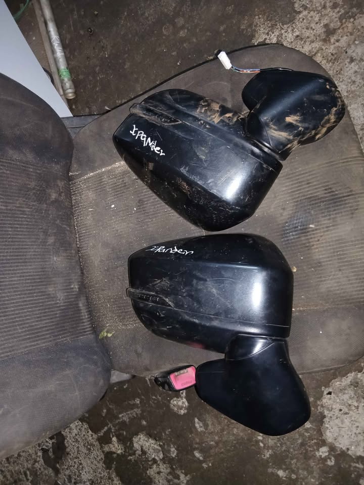 Mitsubishi xpander electric side mirror both sides - Private Seller Mitsubishi xpander electric side mirror both sides - Private Seller