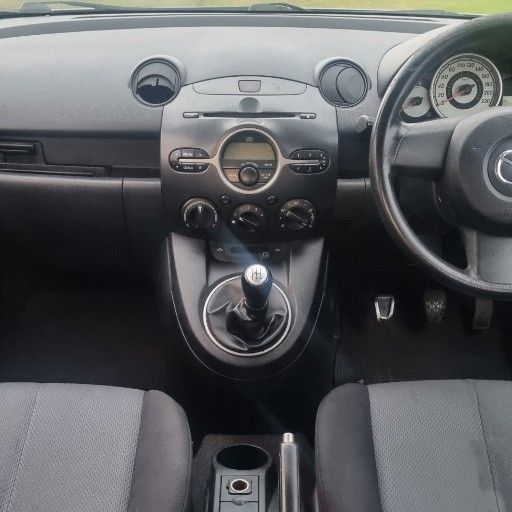 Used 2011 Mazda Mazda2 sedan 1.5 Dynamic - Private Seller