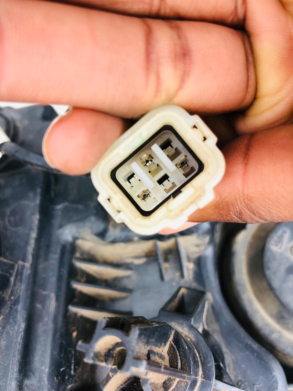 Renault Kiger left and right side headlight and daylight running light (2023) - Private Seller Renault Kiger left and right side headlight and daylight running light (2023) - Private Seller