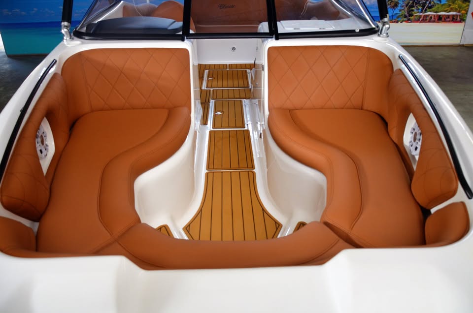 2023 CLASSIC  230 WET DECK
