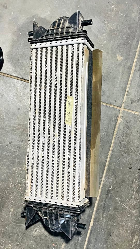 FORD RANGER T9 Intercooler - Private Seller FORD RANGER T9 Intercooler - Private Seller