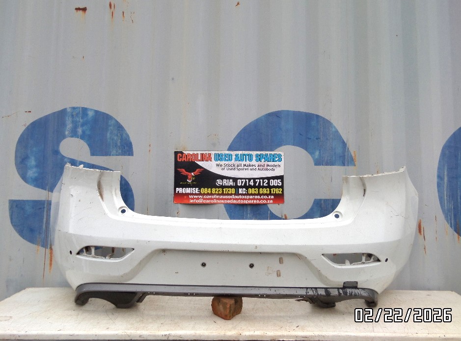 Volvo V40 rear/back bumper with diffuser and Pdc holes - Private Seller Volvo V40 rear/back bumper with diffuser and Pdc holes - Private Seller