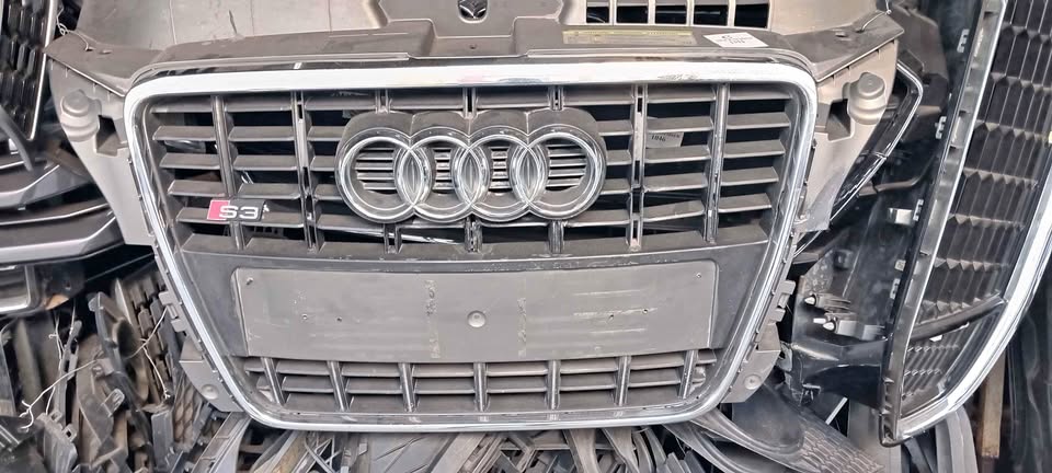 AUDI S3 front Grill for sell 2010 modelIn good condition - Private Seller AUDI S3 front Grill for sell 2010 modelIn good condition - Private Seller