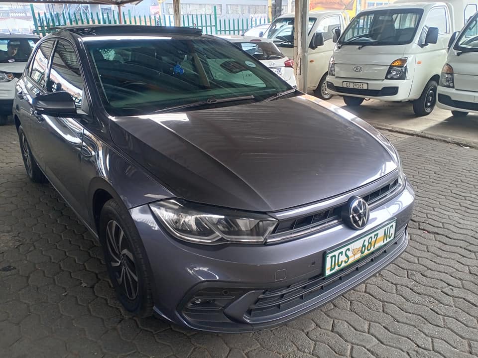 Volkwogen Polo9 1.0 Tsi Comfortline Manual petrol 2023 Grey Sunroof Reverse Camera/