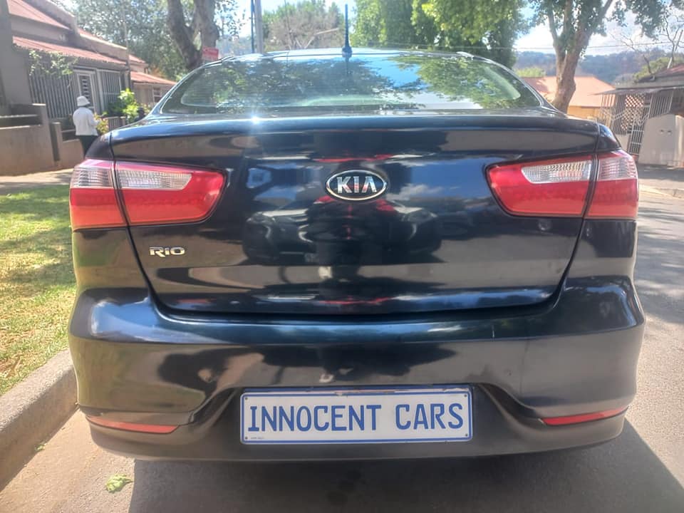 2017 KIA RIO TEC SEDAN 1.4 PETROL, MANUAL  NAVY BLUE COLOR, MILEAGE PRICE . LEATHER