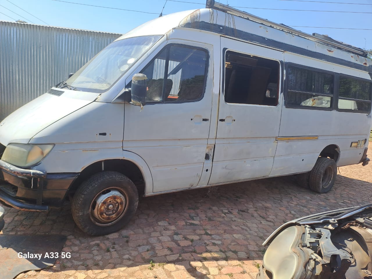 Mercedes-Benz sprinter 416 white stripping for spares - Private Seller