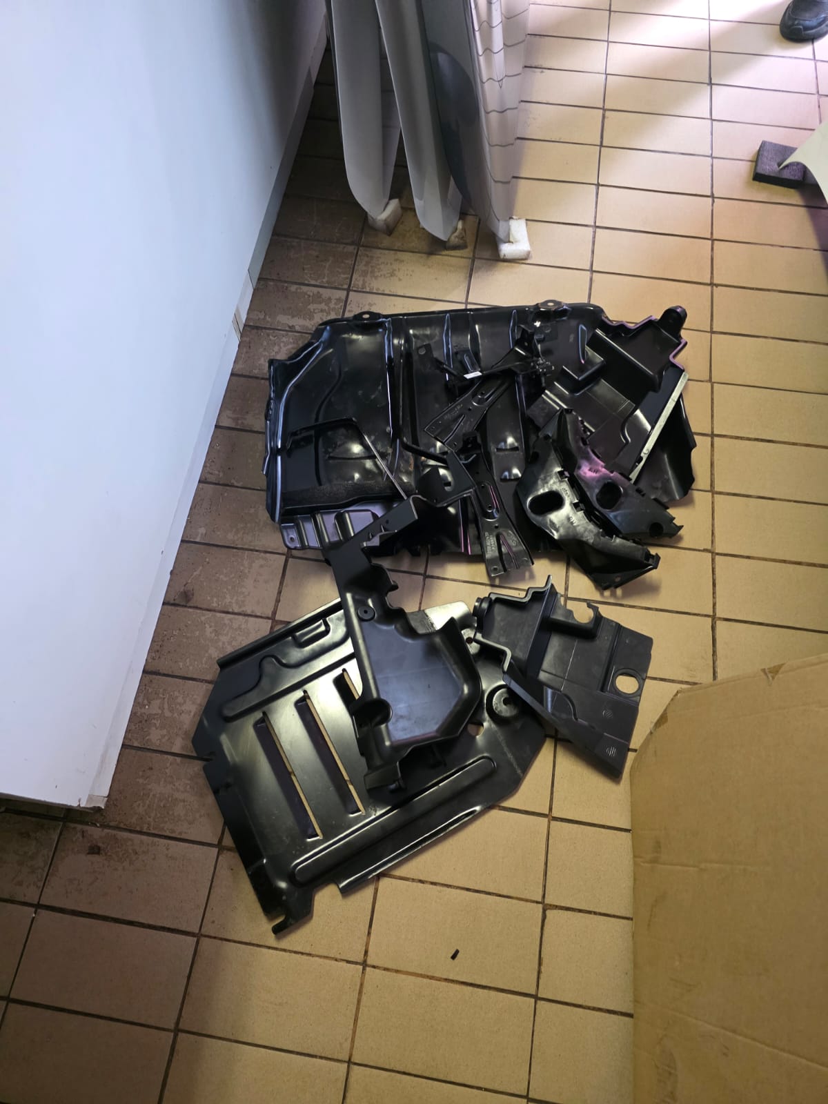 WILDTRACK 2018 FORD RANGER T7 UNDER BELLY COVERS, BRACKETS, SLIDERS etc - Private Seller WILDTRACK 2018 FORD RANGER T7 UNDER BELLY COVERS, BRACKETS, SLIDERS etc - Private Seller