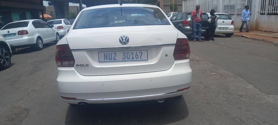 2017 VW POLO SEDAN 1.6 PETROL, MANUAL TRANSMISSION, WHITE