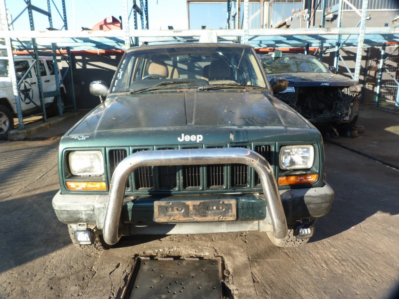 Jeep Cherokee XJ 4.0 Sport AT Green - 2000 STRIPPING FOR SPARES - Private Seller Jeep Cherokee XJ 4.0 Sport AT Green - 2000 STRIPPING FOR SPARES - Private Seller