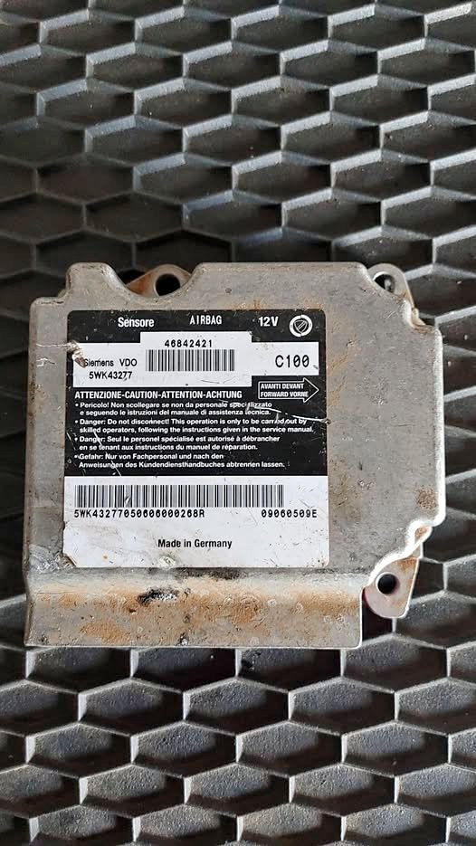 ALFA ROMEO AIRBAG MODULE - Private Seller ALFA ROMEO AIRBAG MODULE - Private Seller