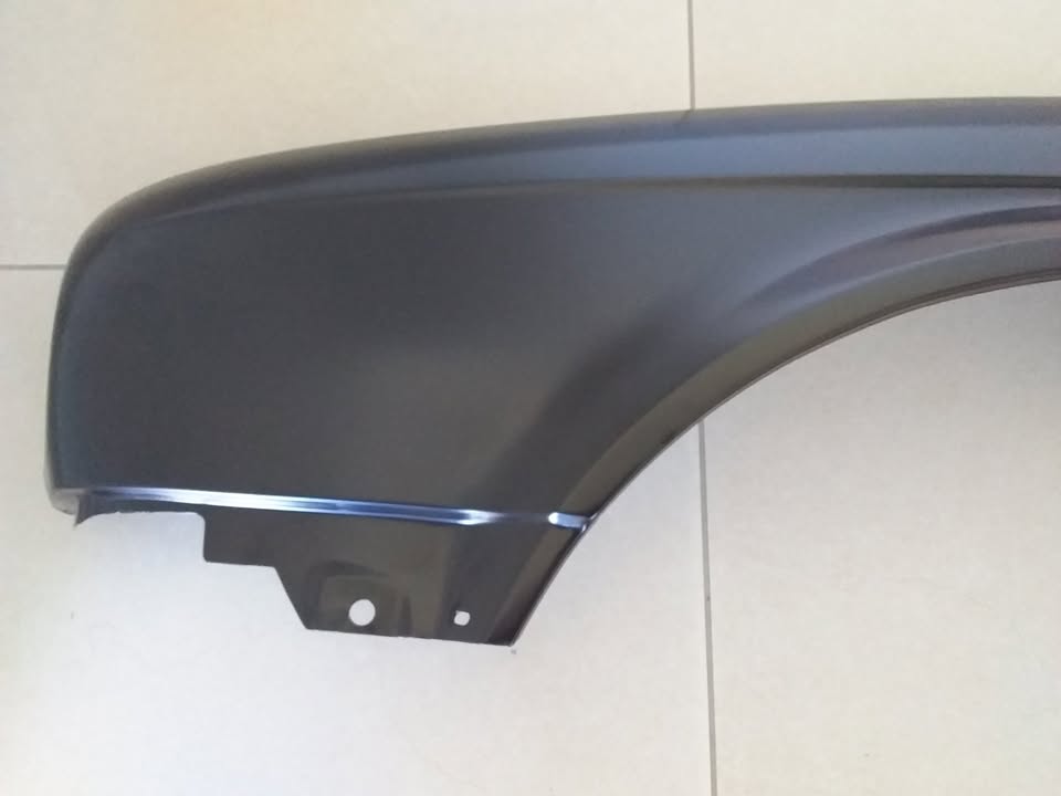 BMW E30 BRAND NEW FENDERS FOR SALE