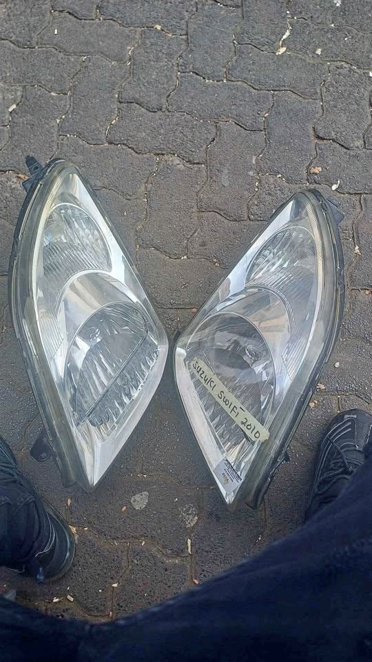 Suzuki Swift Headlight 2010 Model - Private Seller Suzuki Swift Headlight 2010 Model - Private Seller