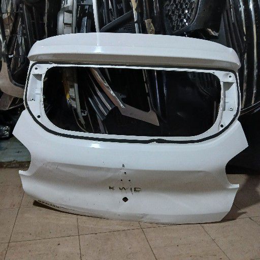 Renault kwid tailgate - Private Seller