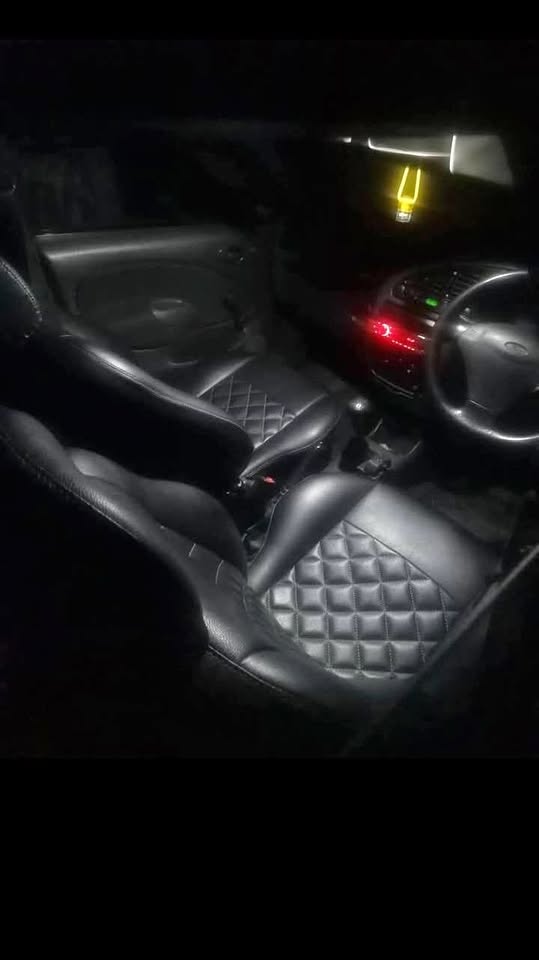 Ford fiesta flair 1.6i