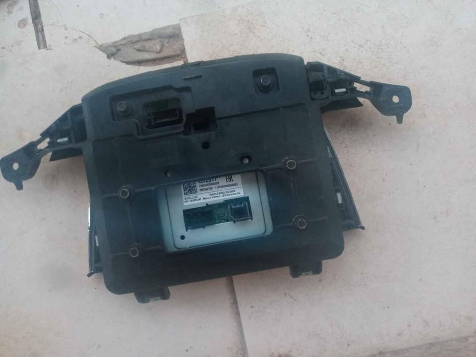 2017 Opel Astra K Touchscreen Radio With Navigation - Private Seller 2017 Opel Astra K Touchscreen Radio With Navigation - Private Seller