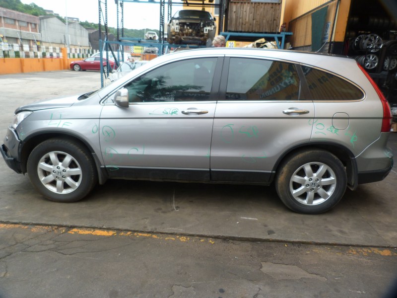Honda CRV 2.4 VTEC RVSi AT - 2009 - Private Seller Honda CRV 2.4 VTEC RVSi AT - 2009 - Private Seller
