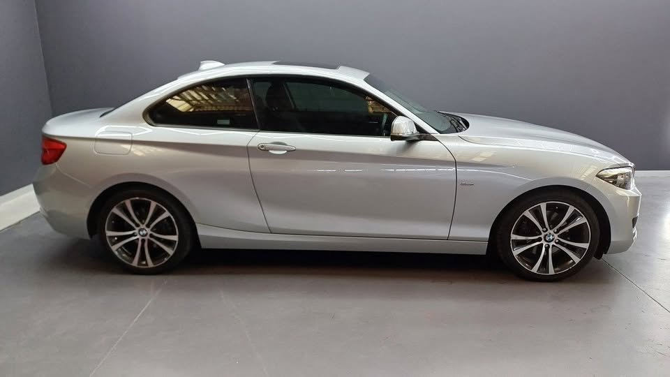 2018 BMW 220i sport line a/t (f22)