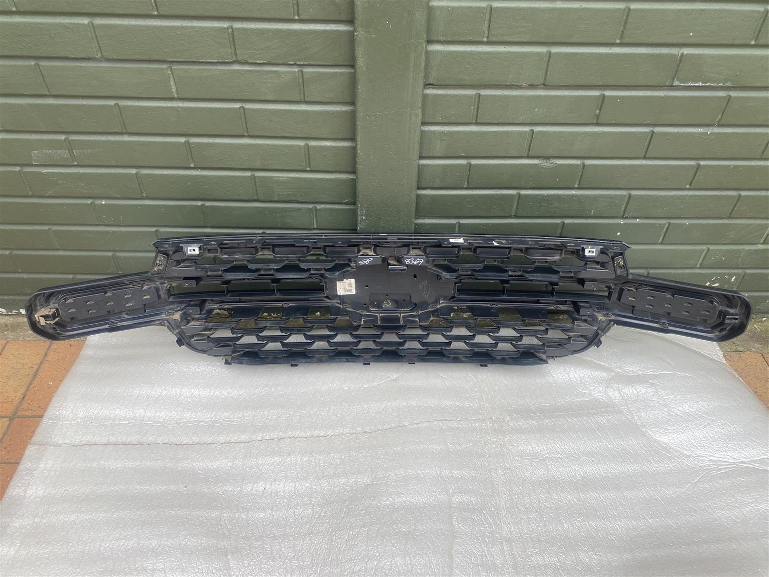 2025 FORD RANGER T9 RADIATOR GRILLE FOR SALE. IN PRISTINE CONDITION - Private Seller 2025 FORD RANGER T9 RADIATOR GRILLE FOR SALE. IN PRISTINE CONDITION - Private Seller