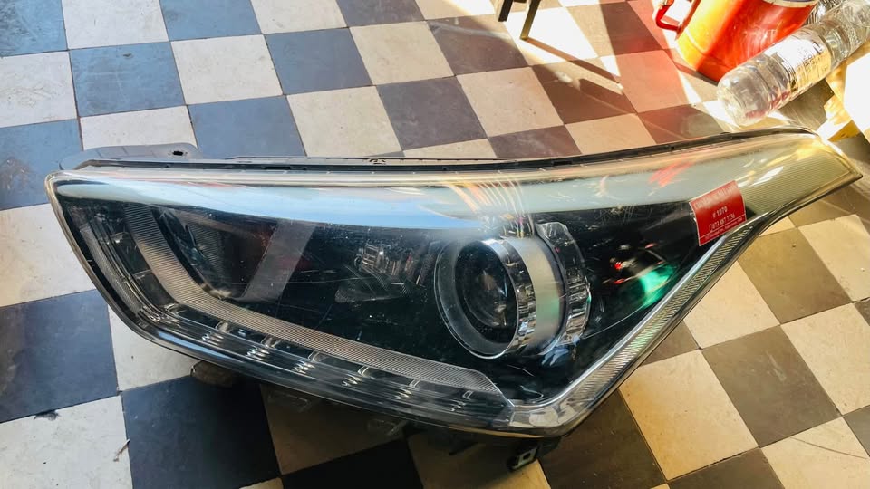 Hyundai Creta headlight 2018 - Private Seller Hyundai Creta headlight 2018 - Private Seller