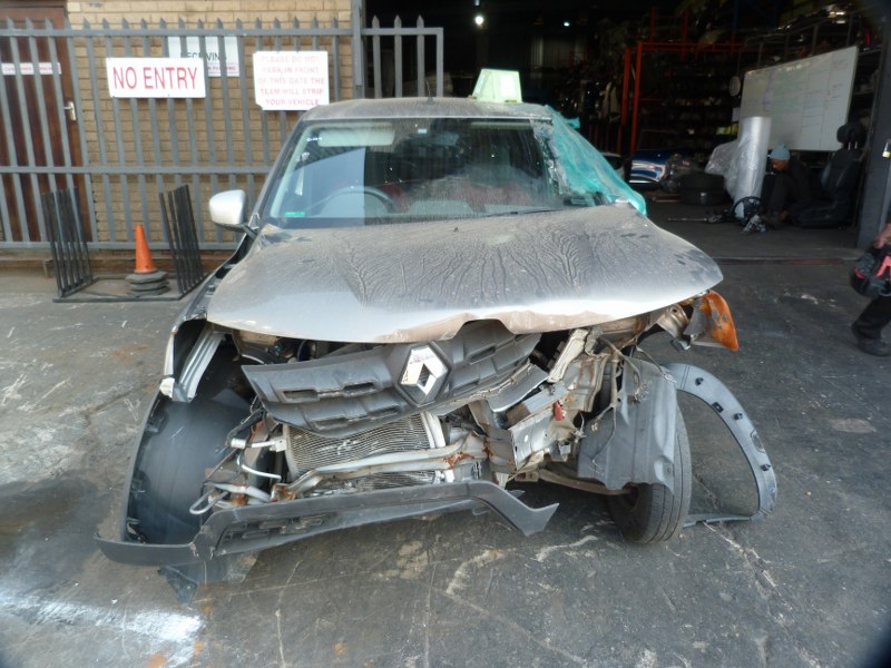 Renault Kwid 1.0 Dynamique AT Silver - 2018 STRIPPING FOR SPARES - Private Seller Renault Kwid 1.0 Dynamique AT Silver - 2018 STRIPPING FOR SPARES - Private Seller