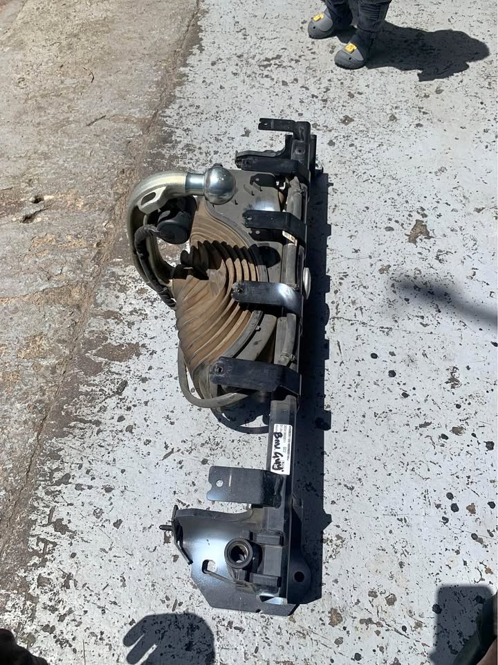 BMW X4 G02 tow bar - Private Seller
