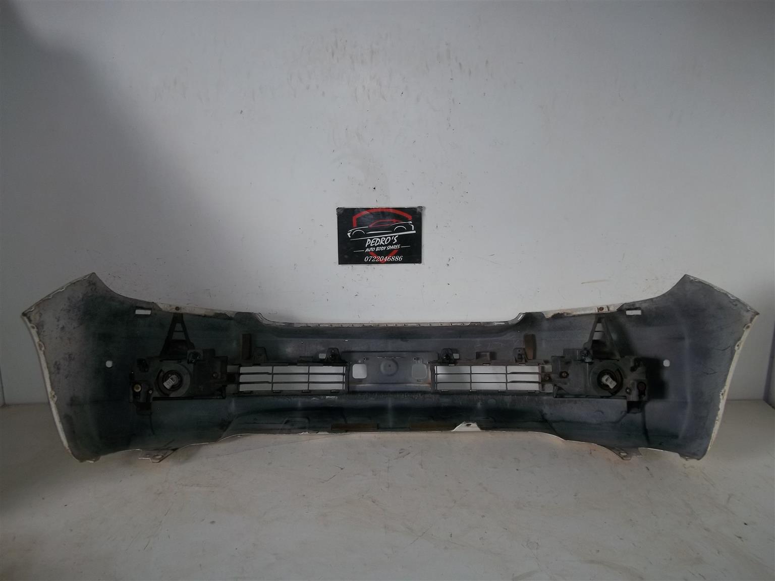 Toyota Land Cruiser 200 '097-'13 front bumper, grilles & fog lights - Private Seller Toyota Land Cruiser 200 '097-'13 front bumper, grilles & fog lights - Private Seller