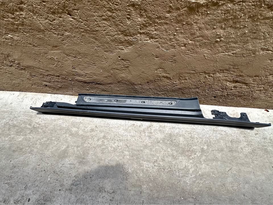 Mini Cooper S Left Side Skirt F56 - Private Seller Mini Cooper S Left Side Skirt F56 - Private Seller
