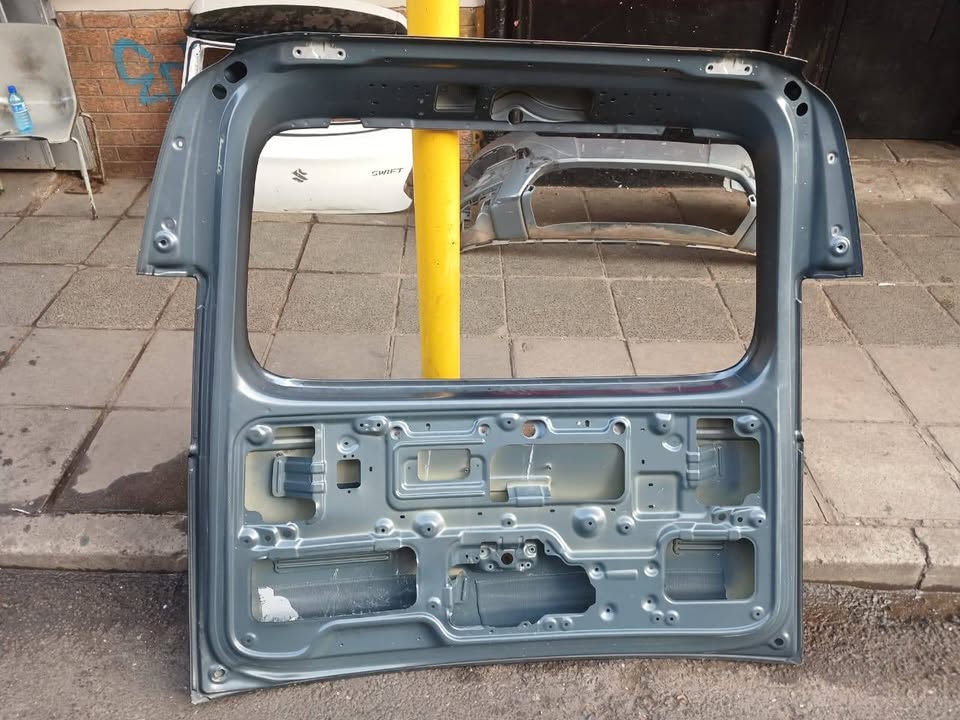 Hyundai staria TAIL GATE for Sale - Private Seller